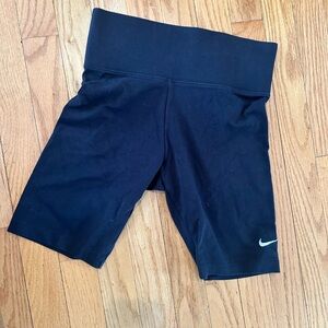 Nike biker shorts S